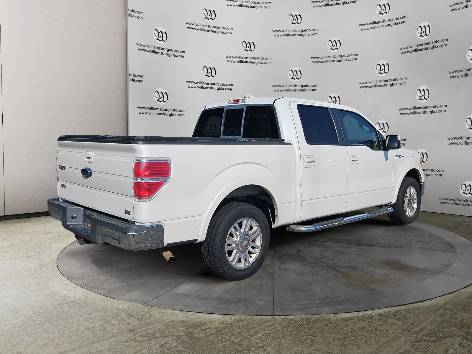 Used 2010  Ford Lariat image 5