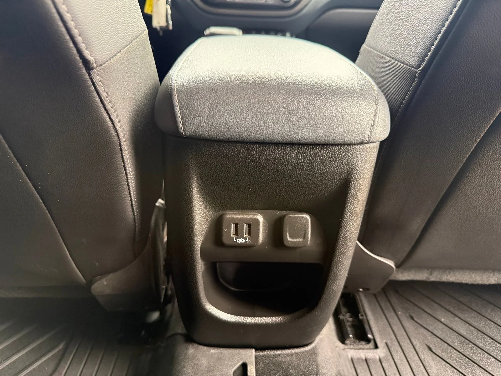 2021 Chevrolet Colorado Z71 - Photo 35