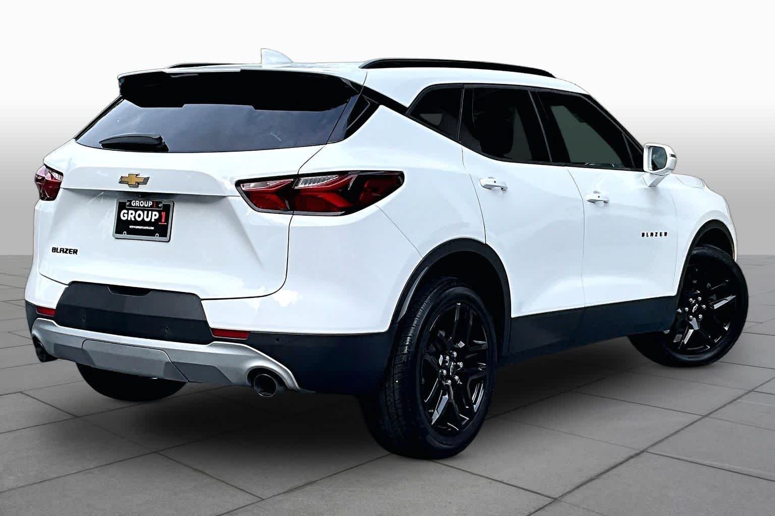 Used 2020 Summit White Chevrolet LT image 13