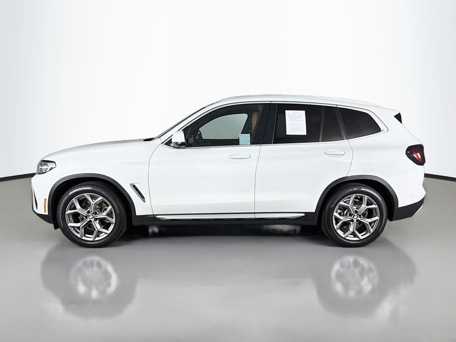 Certified Used 2023 Alpine White BMW xDrive30i image 4