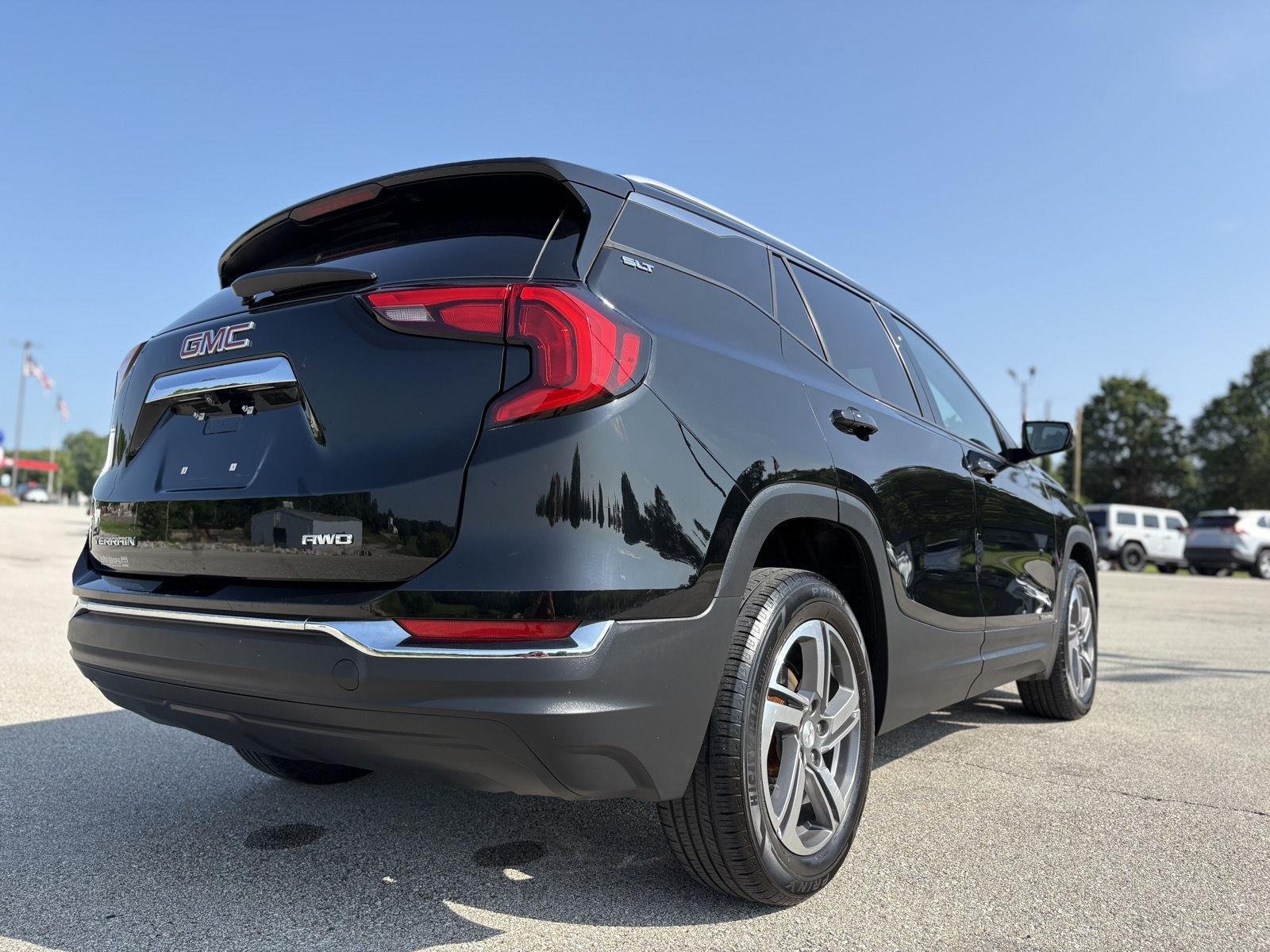 Used 2020 Ebony Twilight Metallic GMC SLT image 20