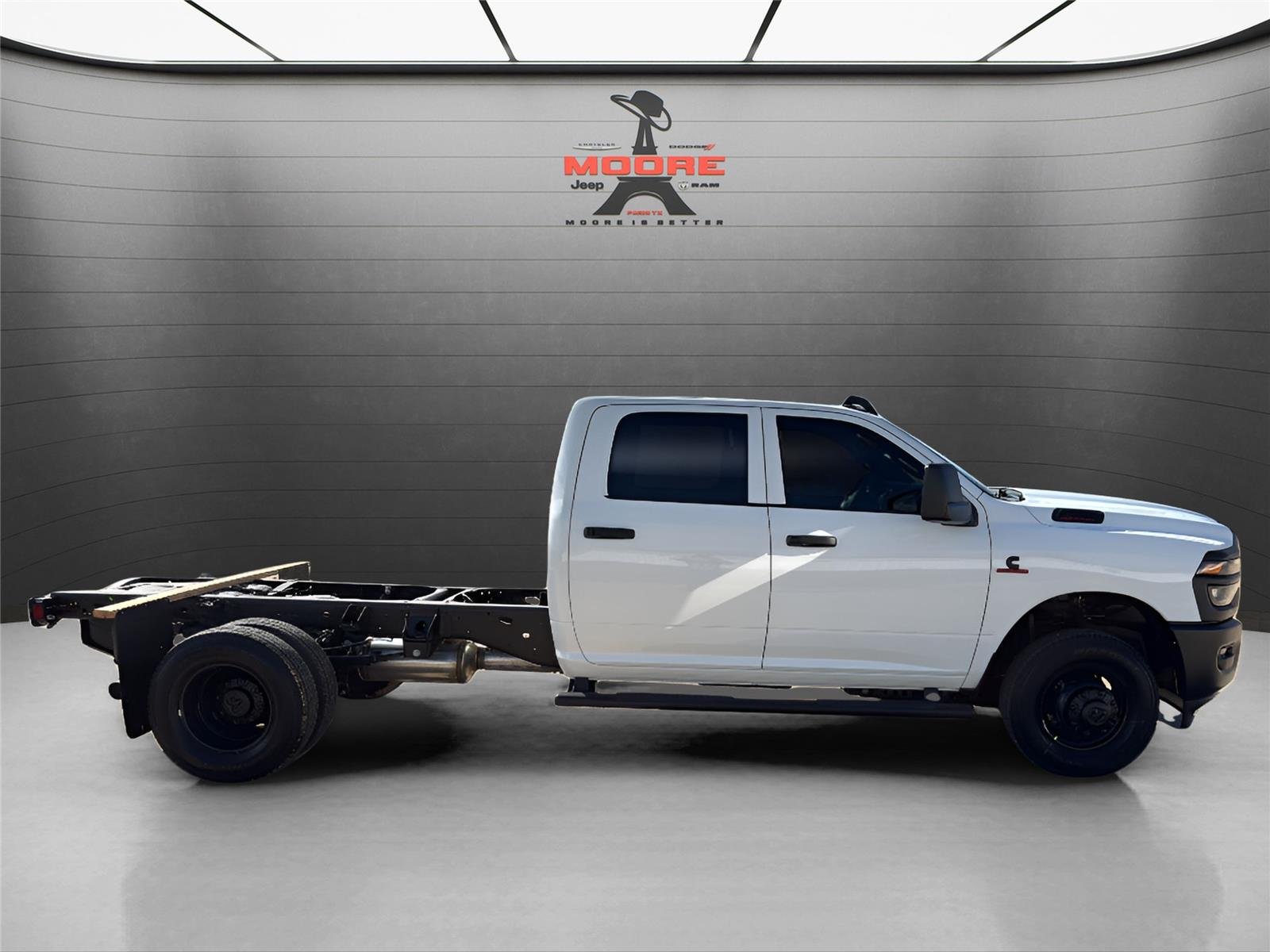 New 2026 Bright White Clearcoat RAM Tradesman image 9