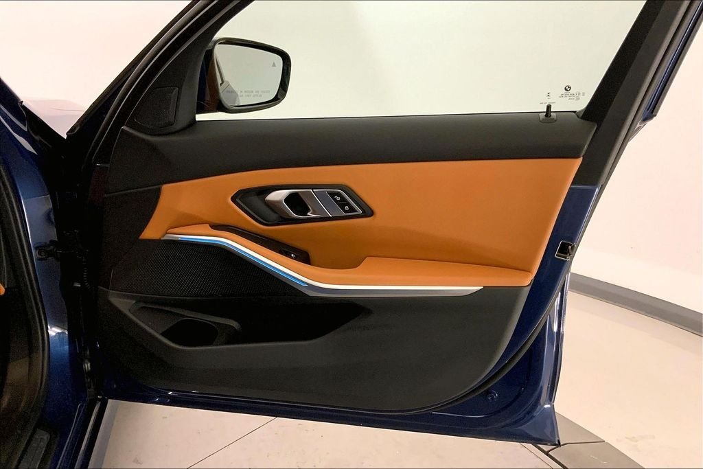 Used 2023 Phytonic Blue Metallic BMW  image 25