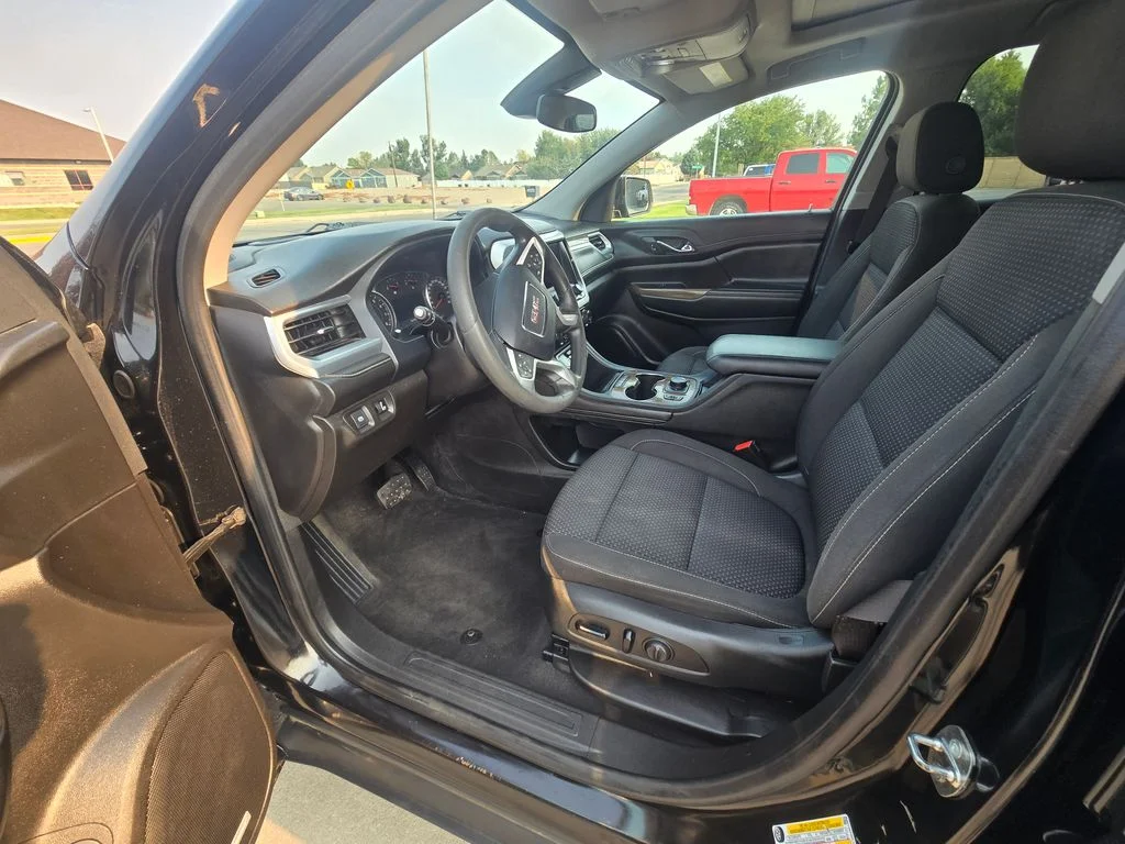 Used 2023 Black GMC SLE image 8