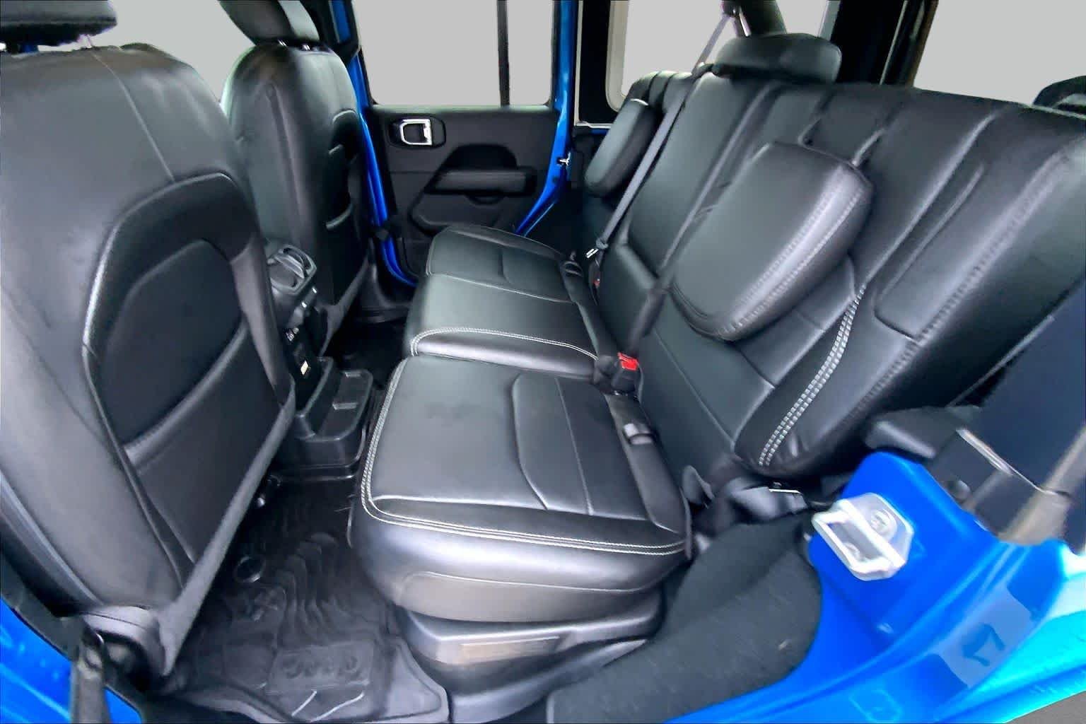 Used 2023 Hydro Blue Pearl Coat Jeep Sahara image 20