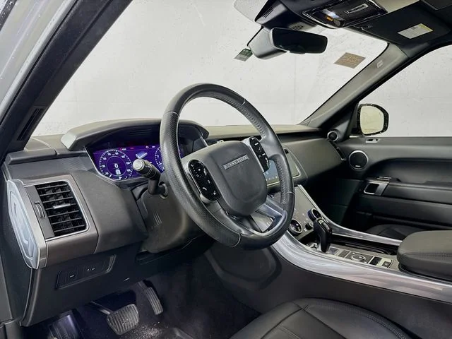 Used 2021 Silver Land Rover SE image 9