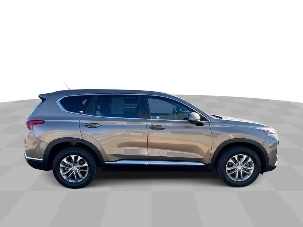 Used 2020 Brown Hyundai SE image 24
