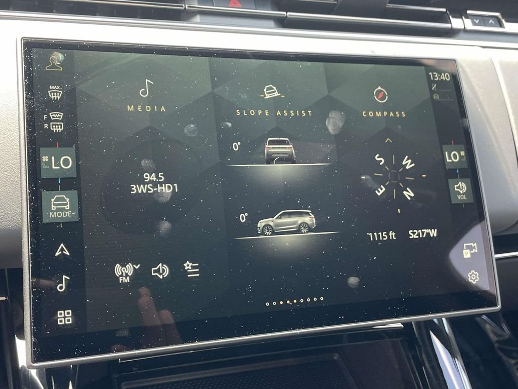 New 2026 Carpathian Grey Land Rover Dynamic SE image 24
