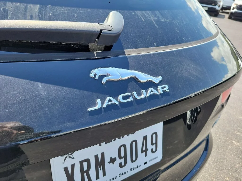 Used 2019 Black Jaguar 30t Portfolio image 33