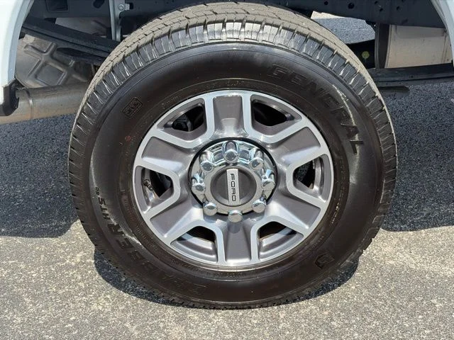 Used 2025 White Ford XLT image 5