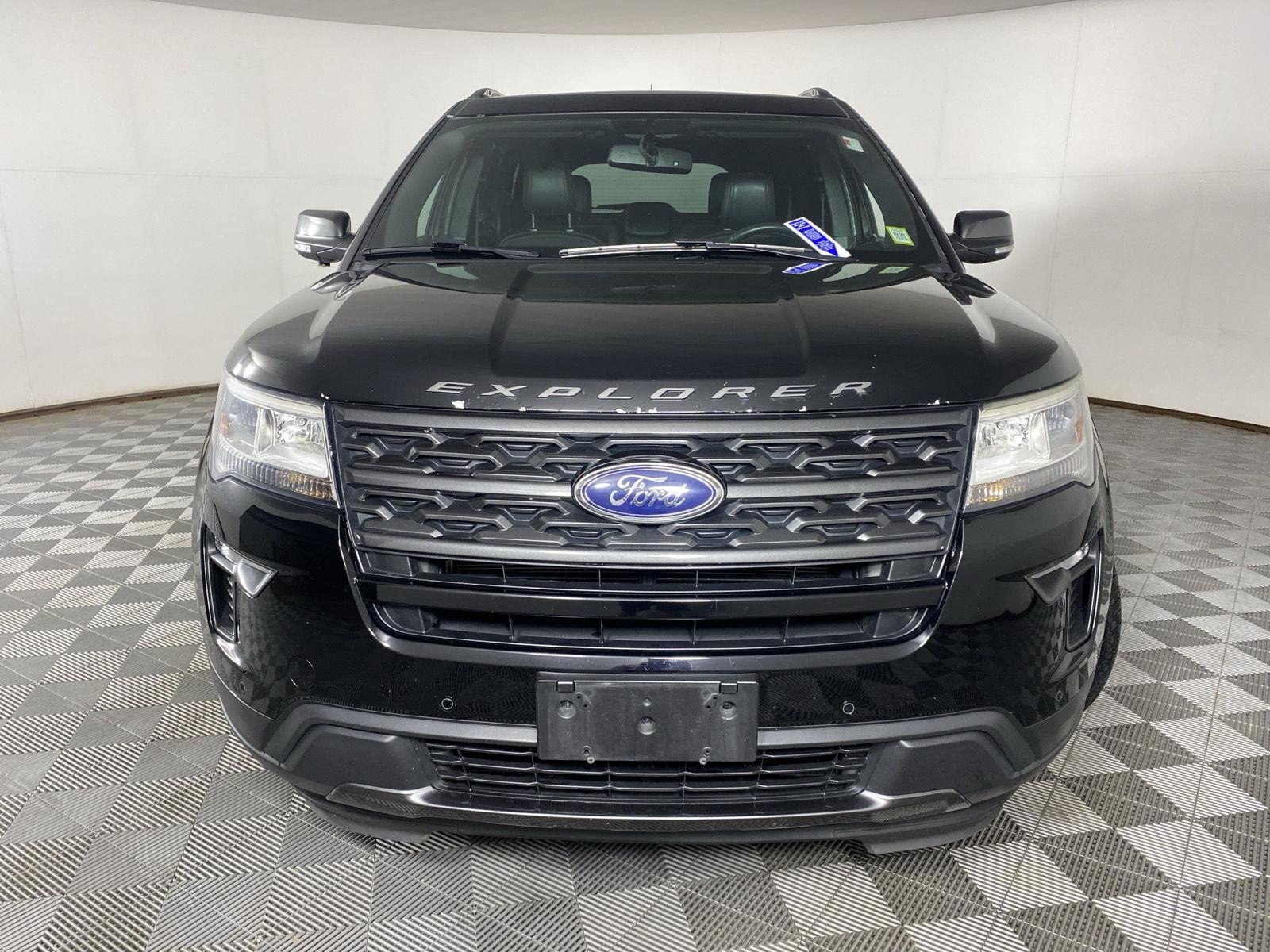Used 2018 Shadow Black Ford XLT image 12