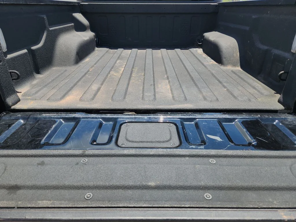 Used 2020 Black Clearcoat Jeep Overland image 33