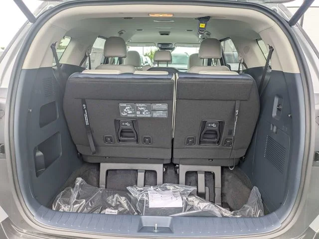 New 2026 Ceramic Silver Kia EX image 12