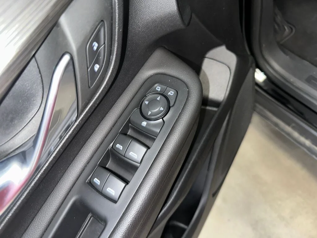 2023 GMC Terrain SLE - Photo 8