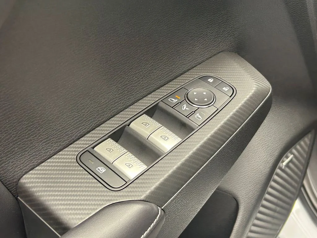 New 2026 White Mitsubishi Trail Edition image 28