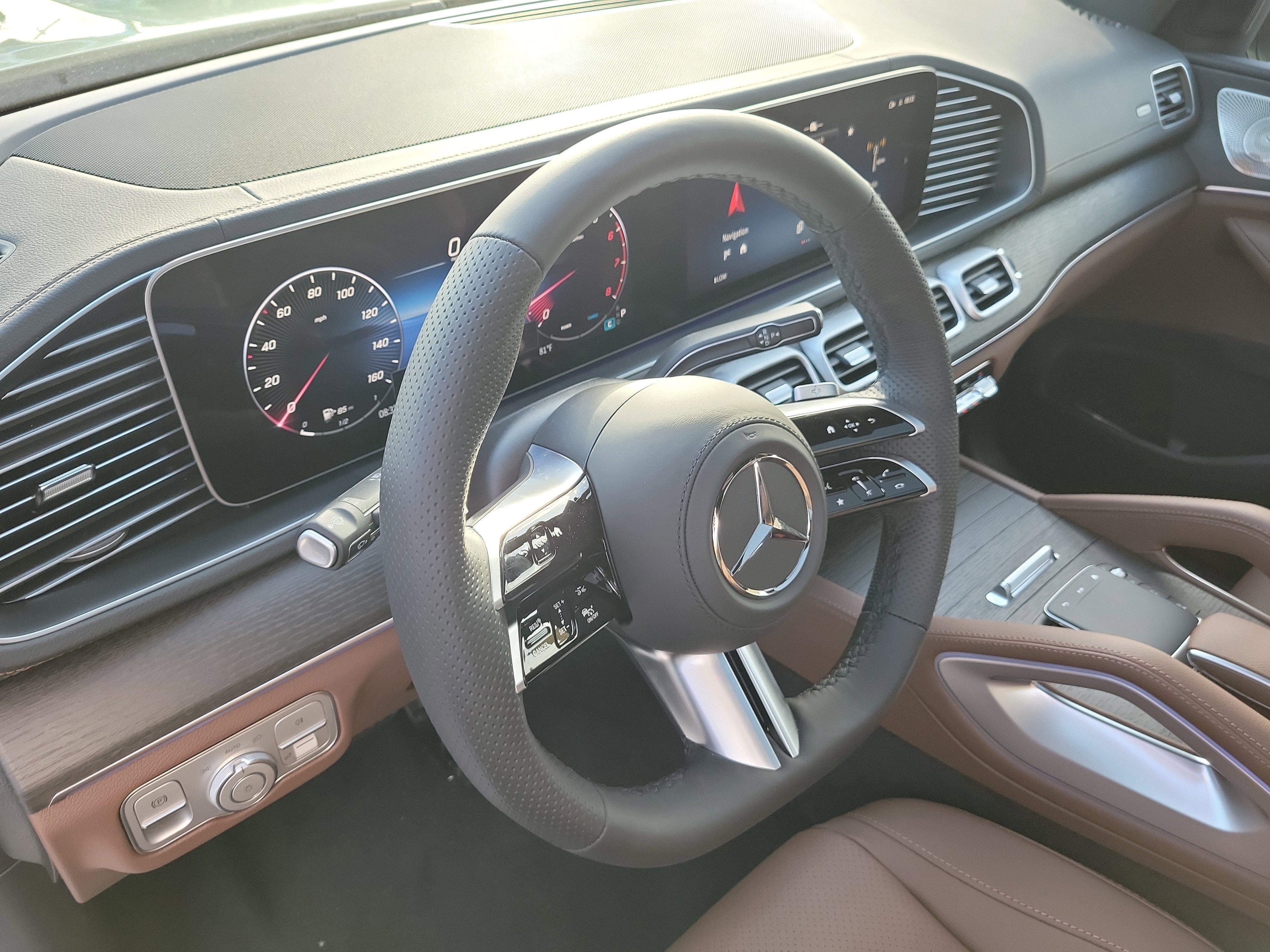 New 2026 MANUFAKTUR Ireland Mid Green Metallic Mercedes-Benz GLS 450 image 59