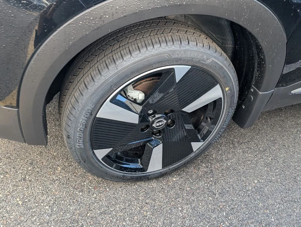 New 2025 Black Nissan SR image 5