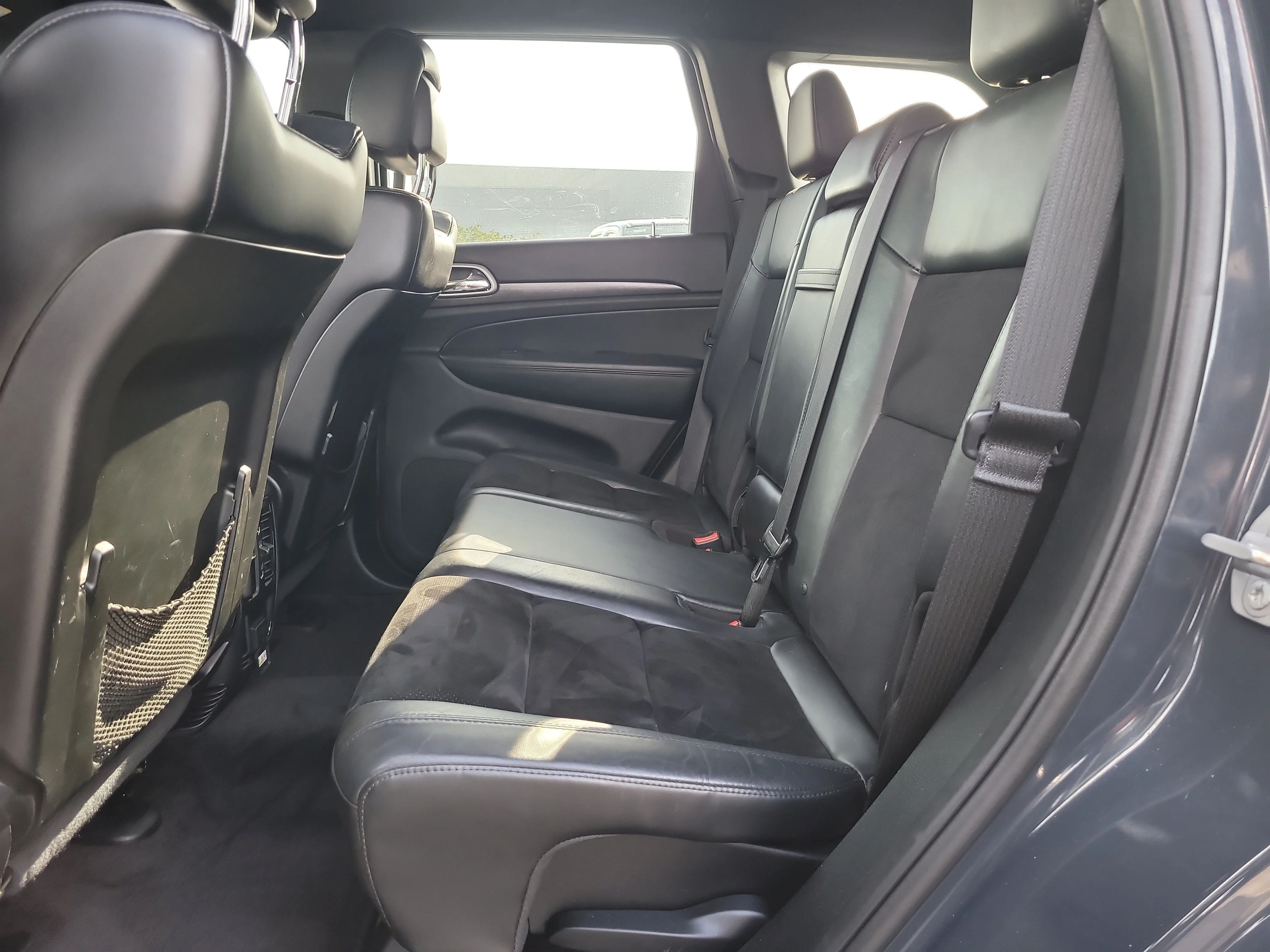 Used 2018 Rhino Clearcoat Jeep Altitude image 11