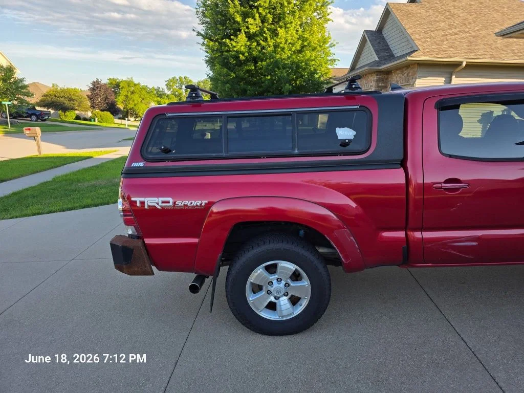 Used 2015 Red Toyota Base image 10