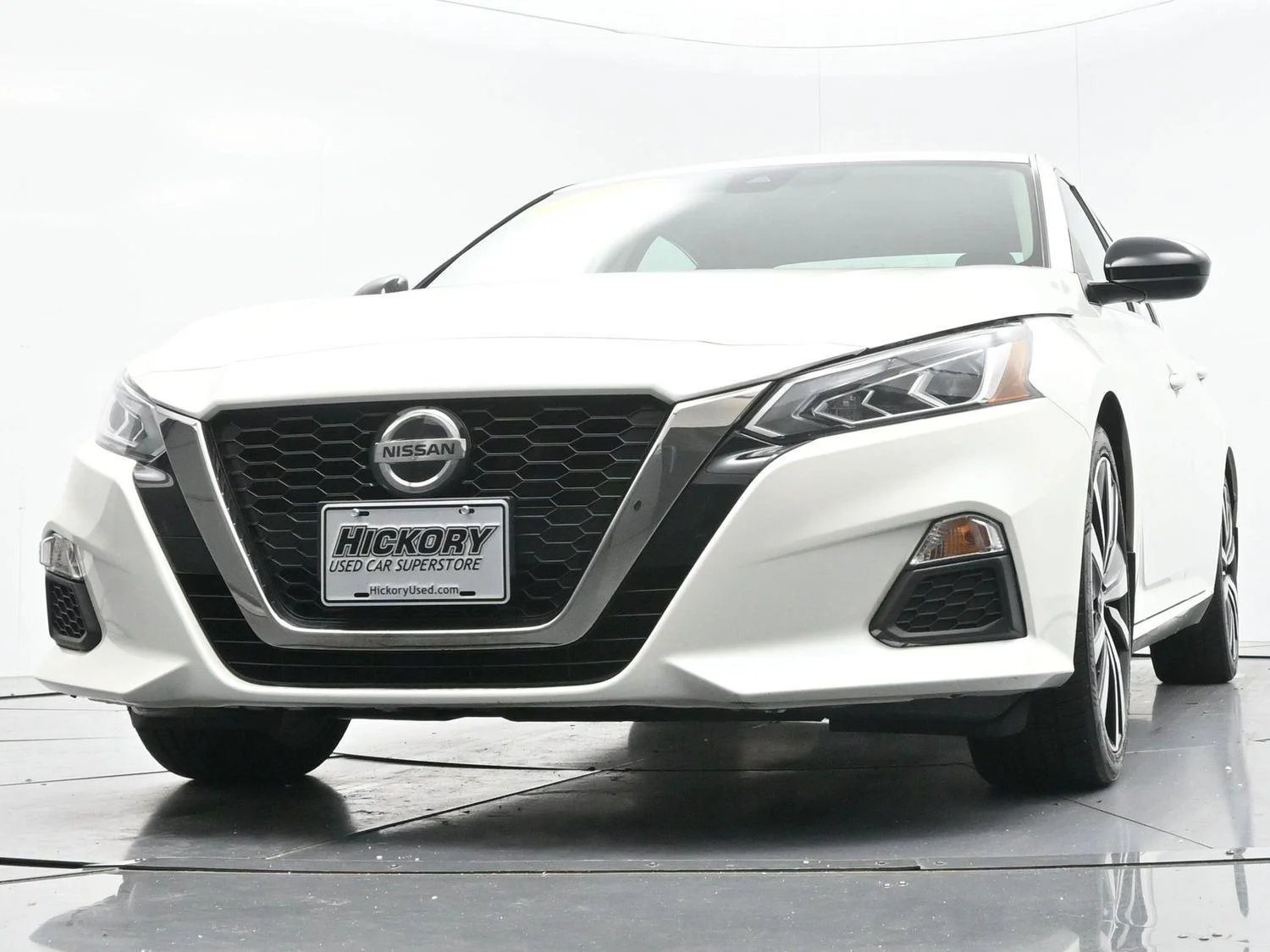 Used 2020 Pearl White Tricoat Nissan 2.5 SR image 47