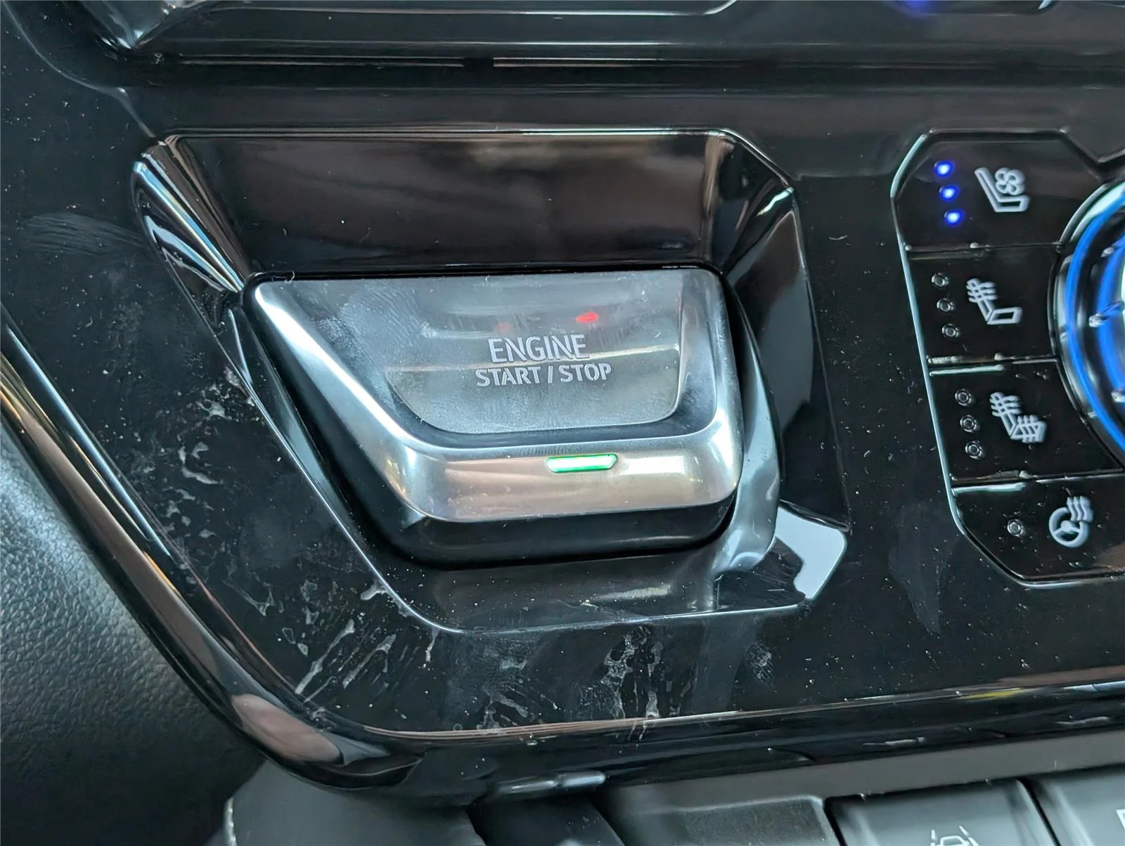 New 2026 Sterling Metallic GMC Denali Ultimate image 29