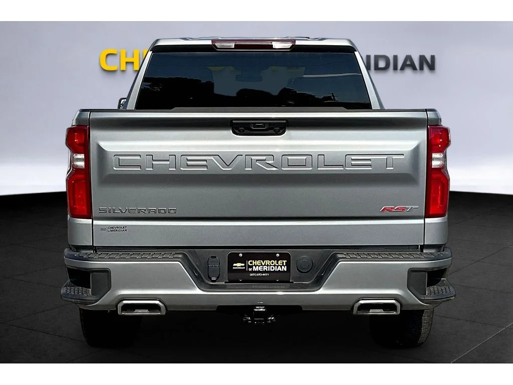Used 2025 Sterling Gray Metallic Chevrolet RST image 4
