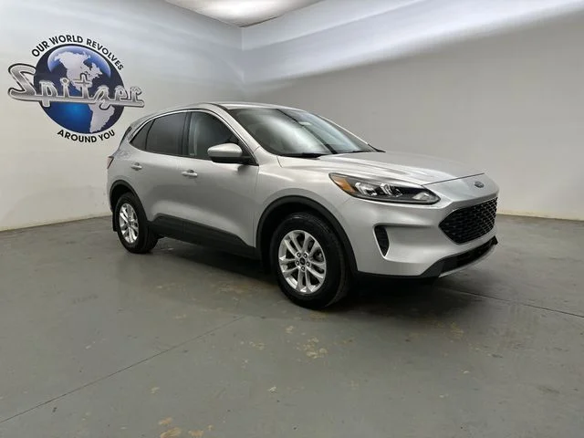 Used 2020 Silver Ford SE image 11