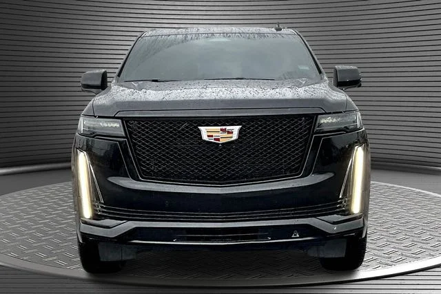 Used 2021 Black Cadillac Sport Platinum image 2