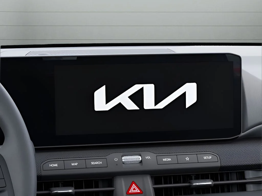 Used 2025 White Kia LXS image 20