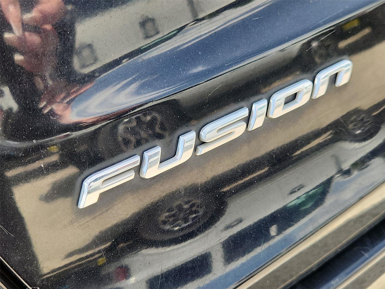 Used 2019 Black Ford SEL image 30
