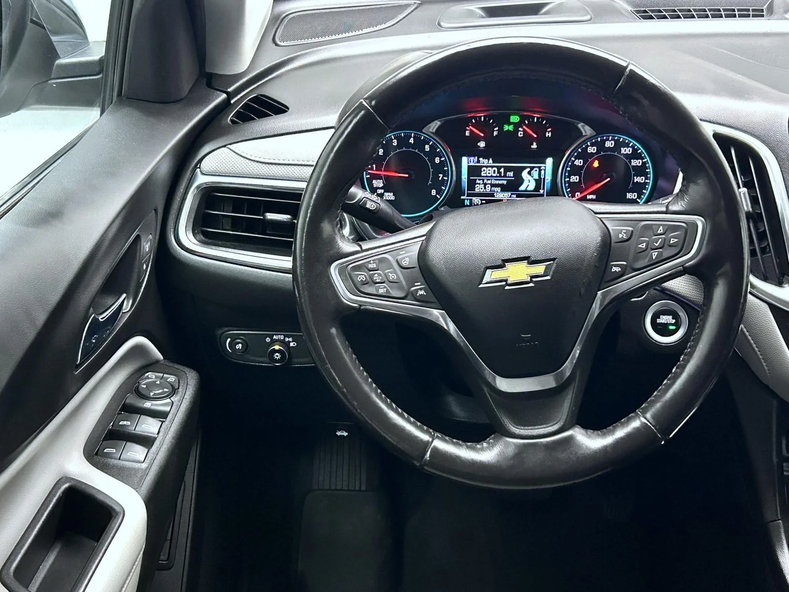 Used 2018 Silver Chevrolet Premier image 12