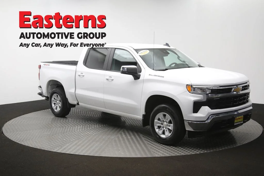Used 2025 White Chevrolet LT image 50