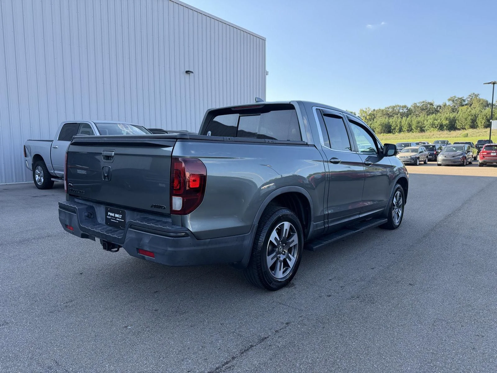 Used 2019 Forest Mist Metallic Honda RTL image 6