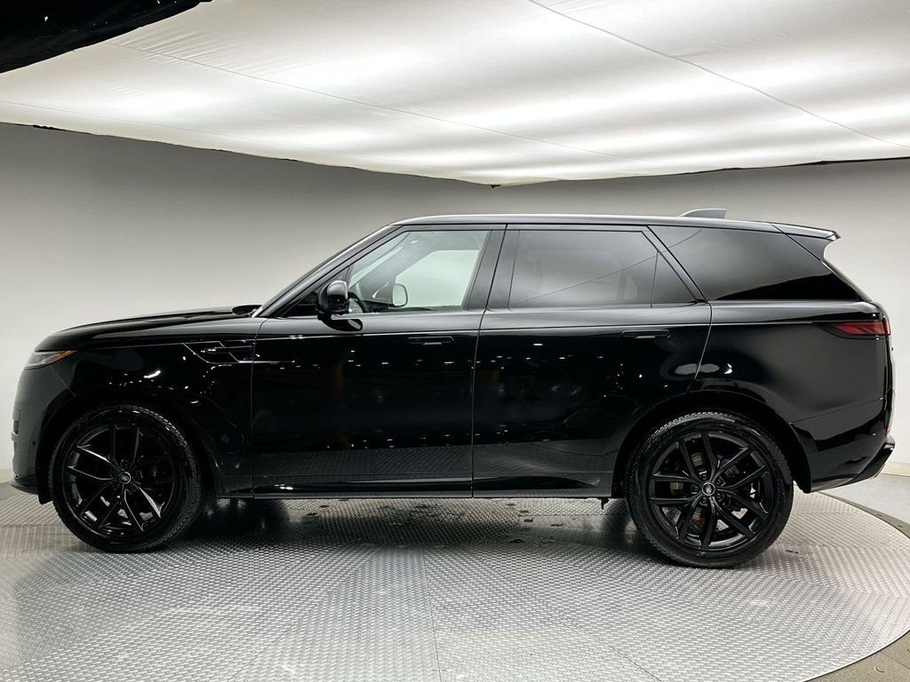 Used 2024 Santorini Black Metallic Land Rover Dynamic SE image 2