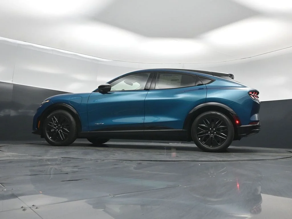 New 2026 Adriatic Blue Metallic Ford Premium image 49