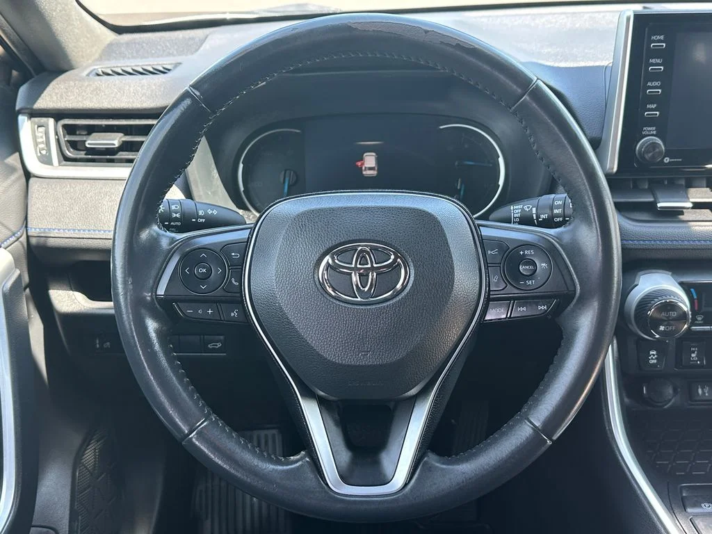 Used 2019 Silver Toyota XSE image 19