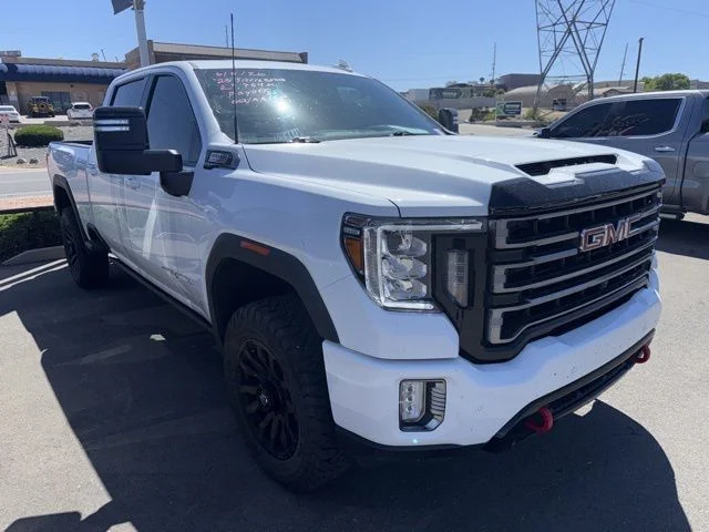 Used 2023 White GMC AT4 image 3