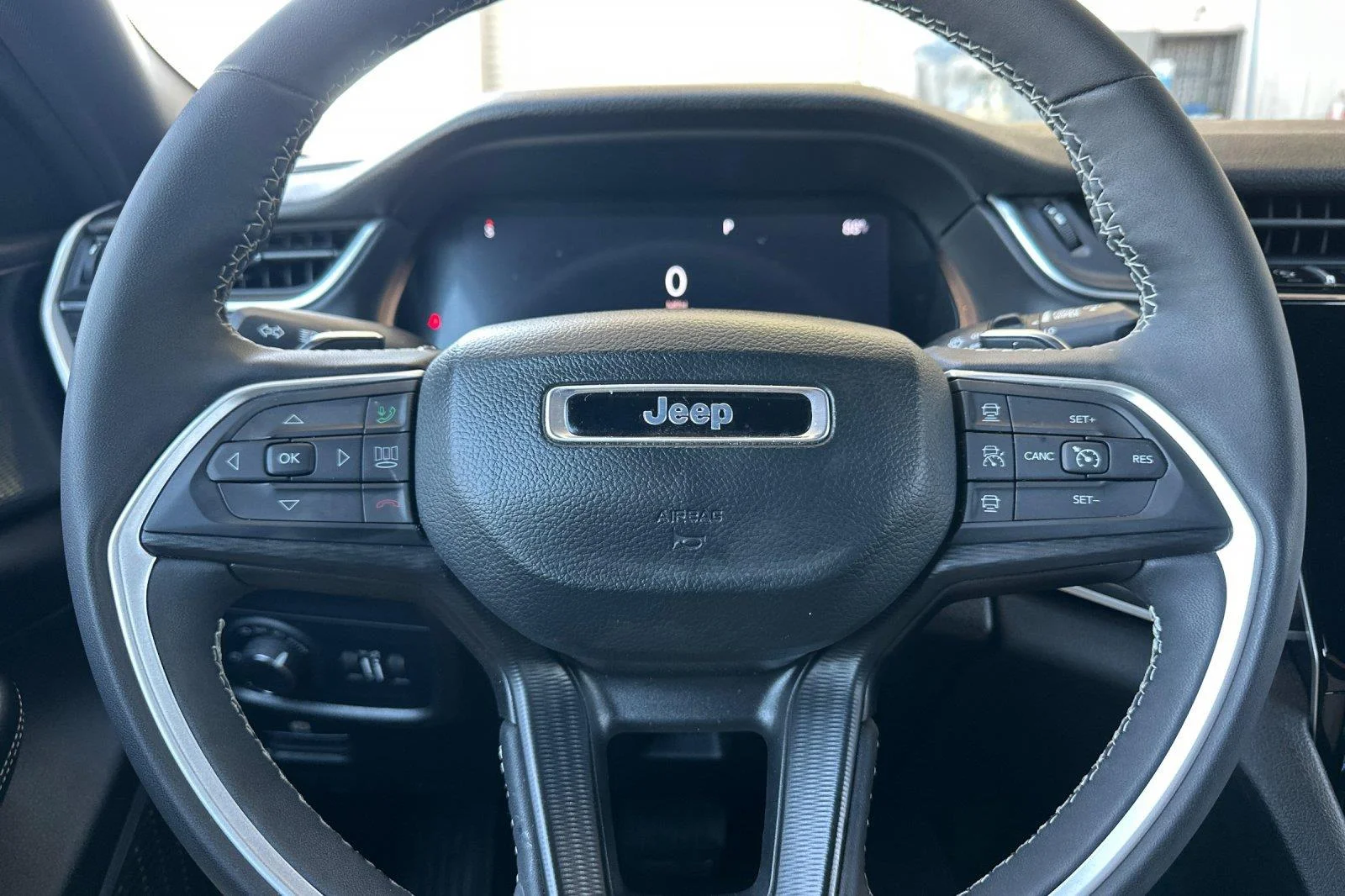 2025 Jeep Grand Cherokee Laredo - Photo 22