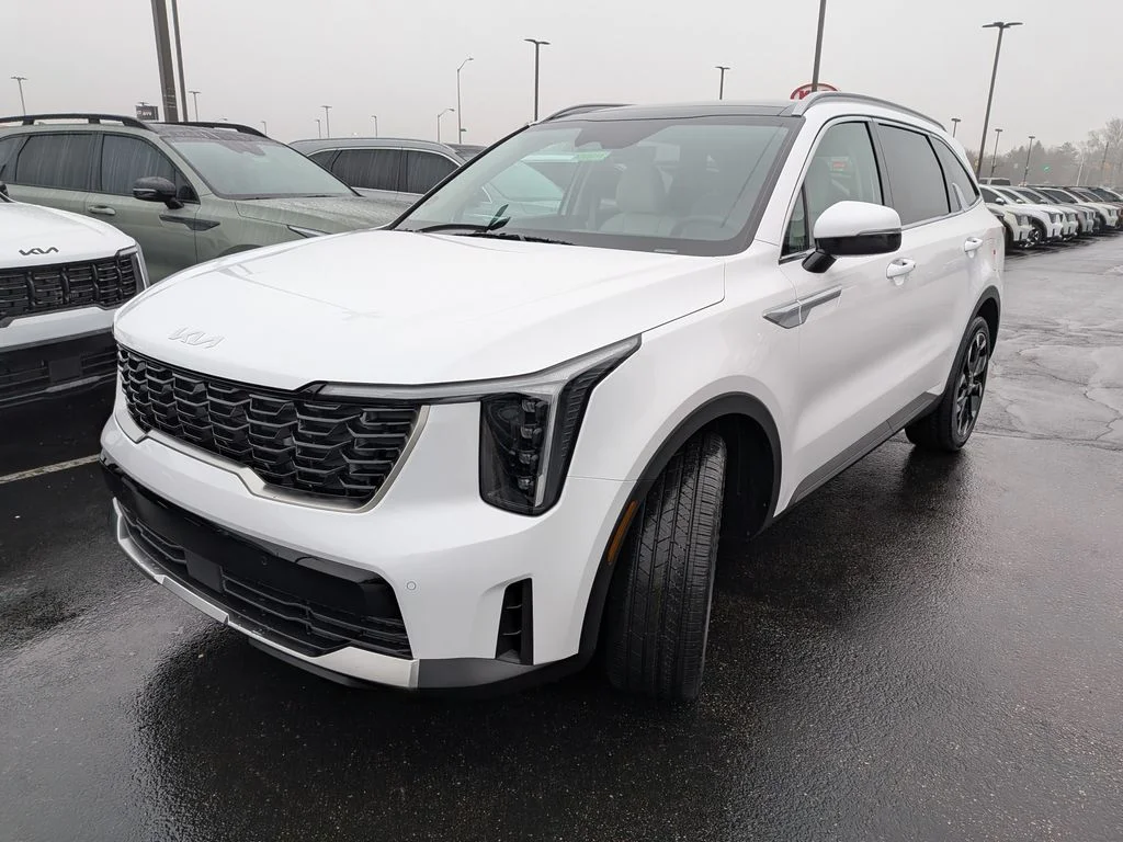 New 2026 White Pearl Kia EX image 3