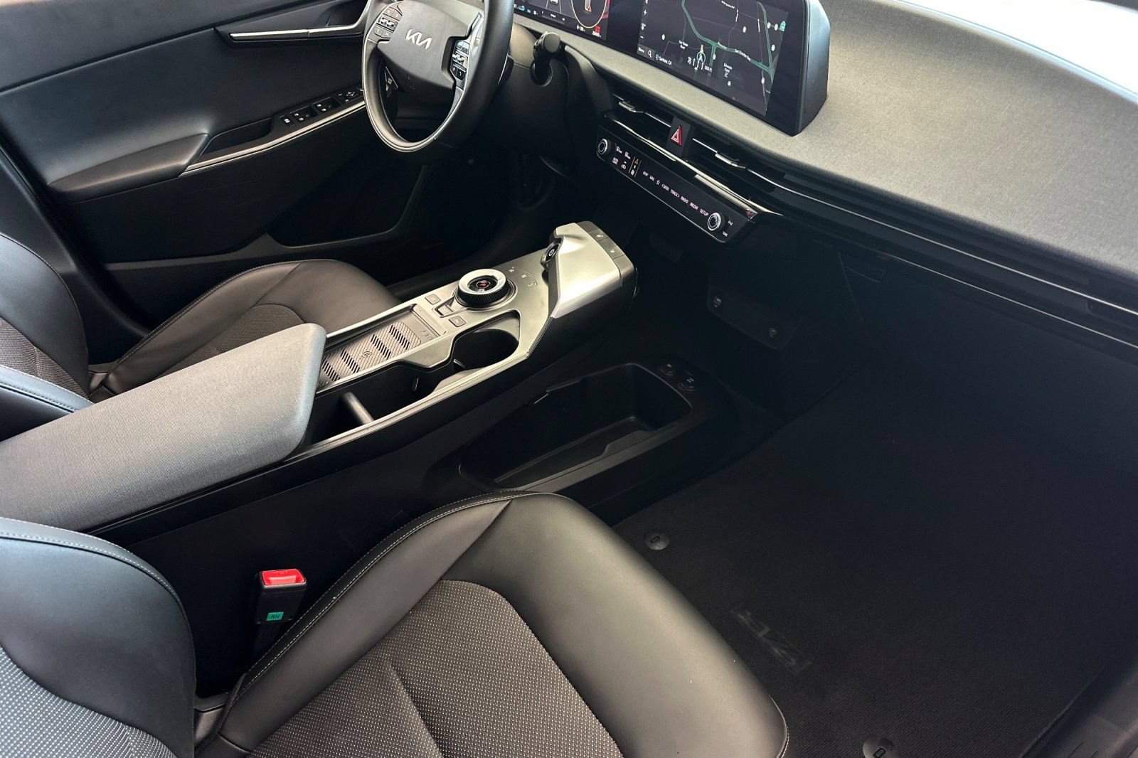 Used 2024 Red Kia Light Long Range image 19