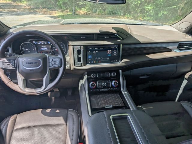 Used 2021 Green GMC Denali image 21