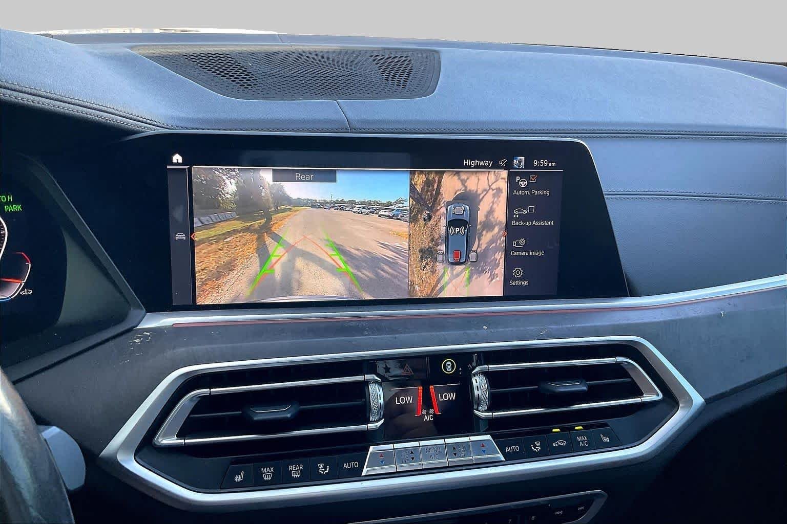 Used 2020 Arctic Gray Metallic BMW xDrive40i image 28