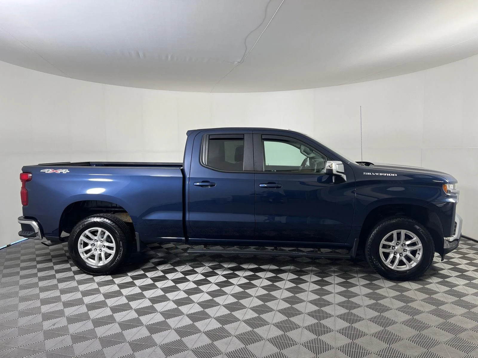 Used 2021 Blue Metallic Chevrolet LT image 30