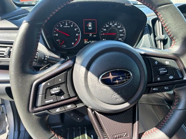 Used 2023 Ice Silver Metallic Subaru Limited image 17