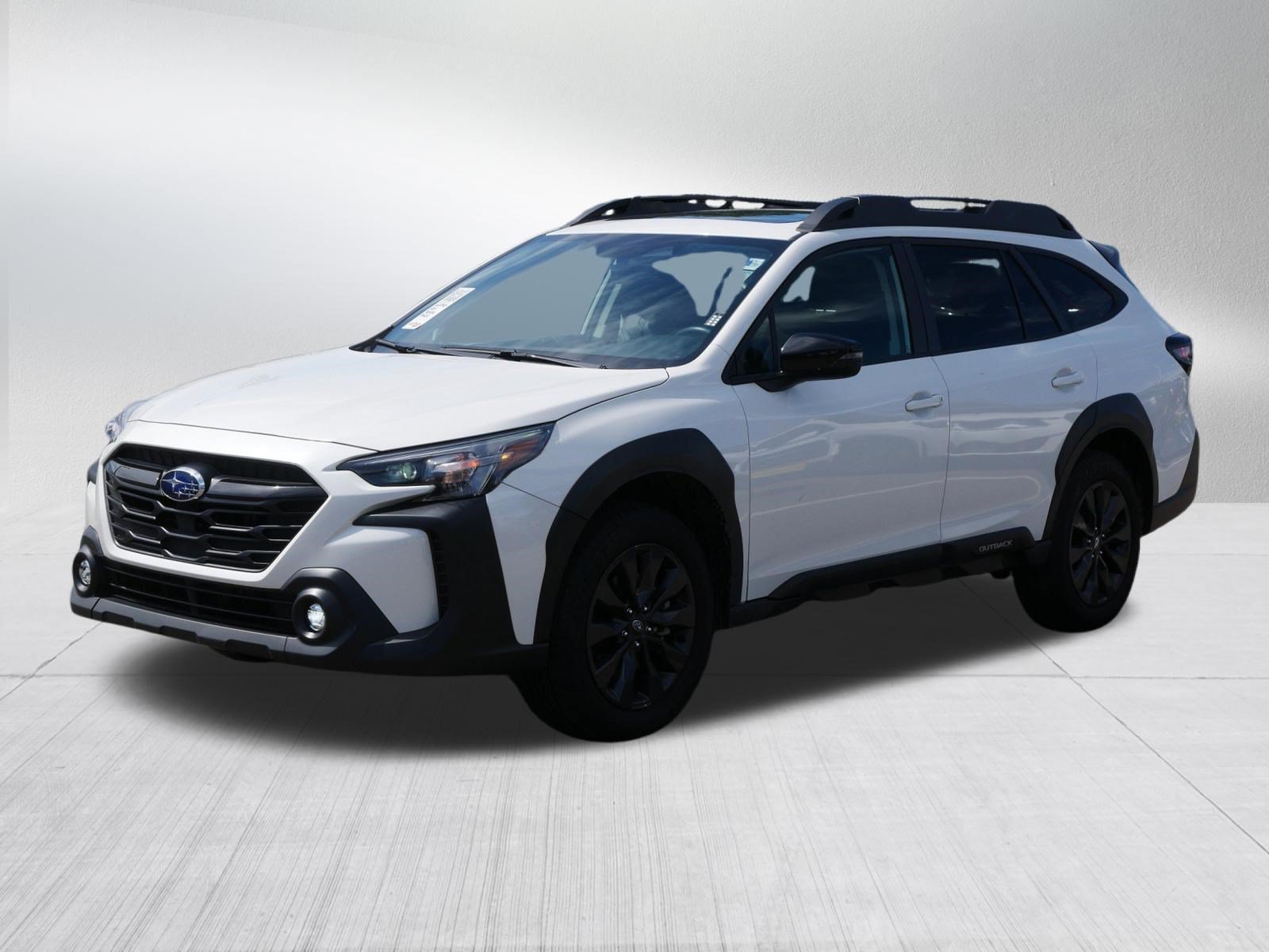 Used 2025 Crystal White Pearl Subaru Onyx Edition image 3