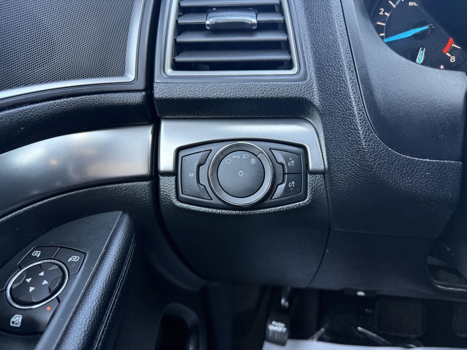 Used 2018 Magnetic Ford XLT image 8