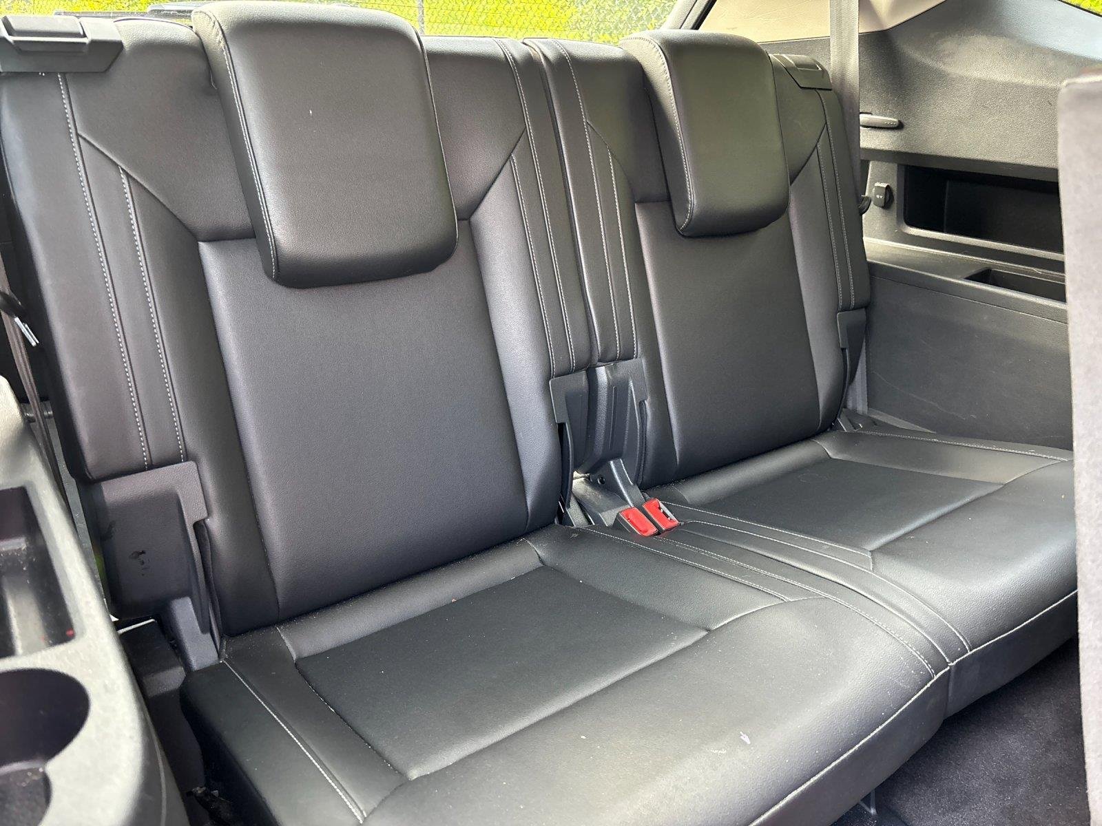 Used 2018 Reflex Silver Metallic Volkswagen 3.6L V6 SE image 35