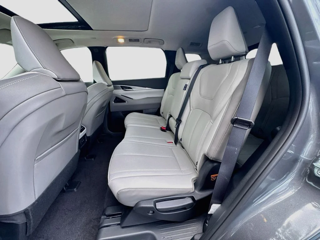 New 2027 Gray INFINITI LUXE image 26