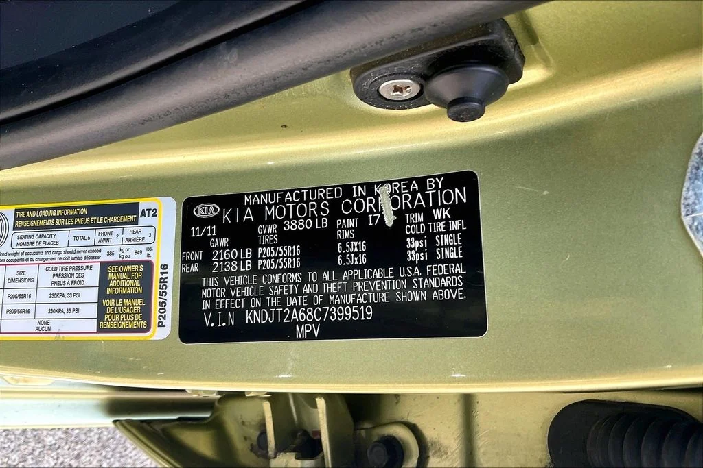 Used 2012 Green Kia Plus image 31