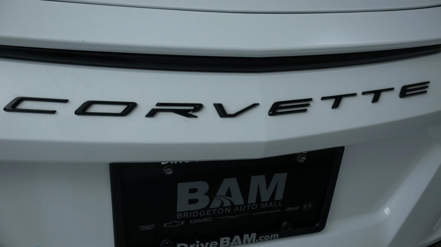 Certified Used 2025 Arctic White Chevrolet 1LT image 28